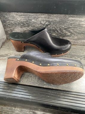Women’s Black Leather Clog Mules with Wood Heel